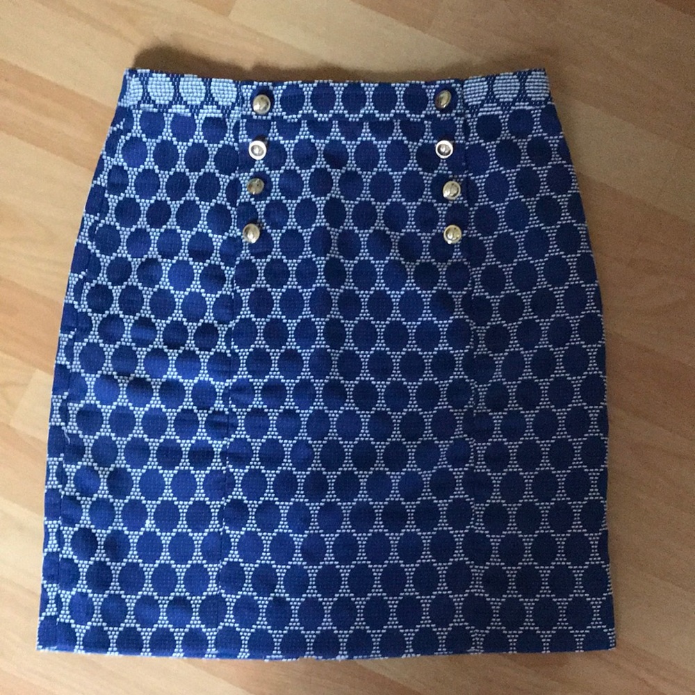 Urban Native skirt in royal blue, lined, rayon blend 30 in waist 40 hips 20 lgth